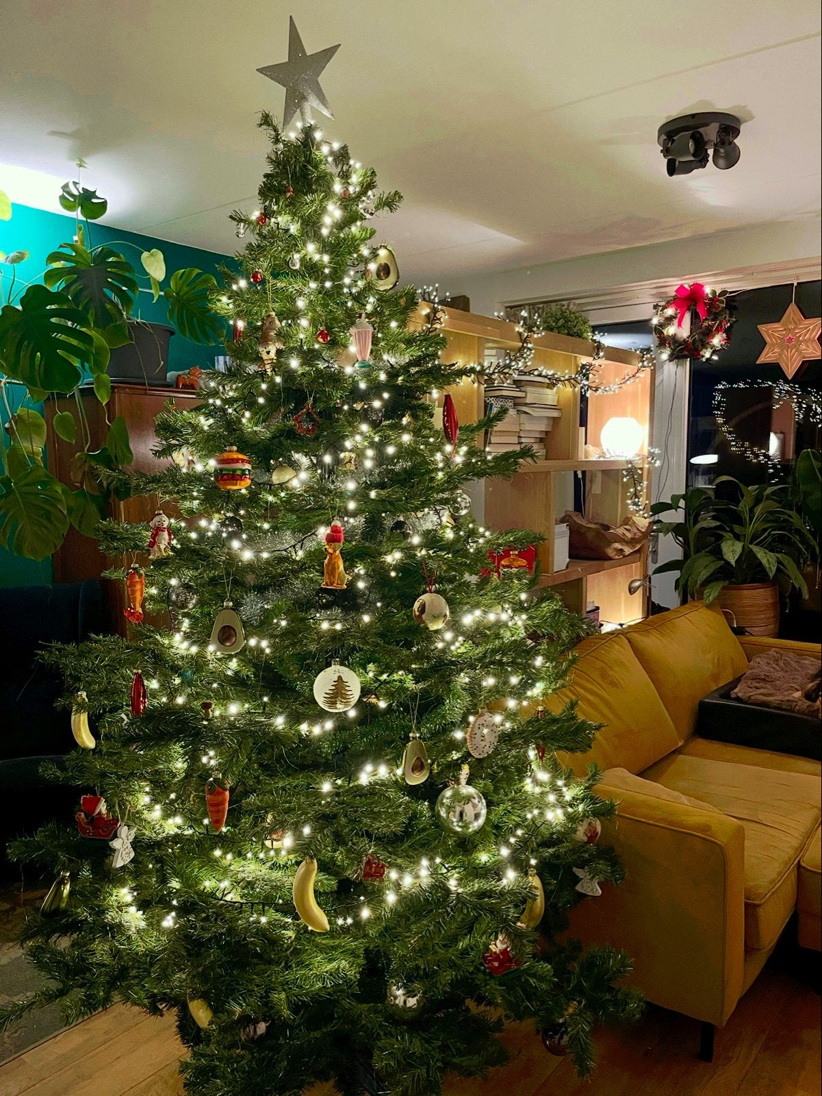 Kerstboom - kunst maar lijkt net echt, Ophalen, Gebruikt