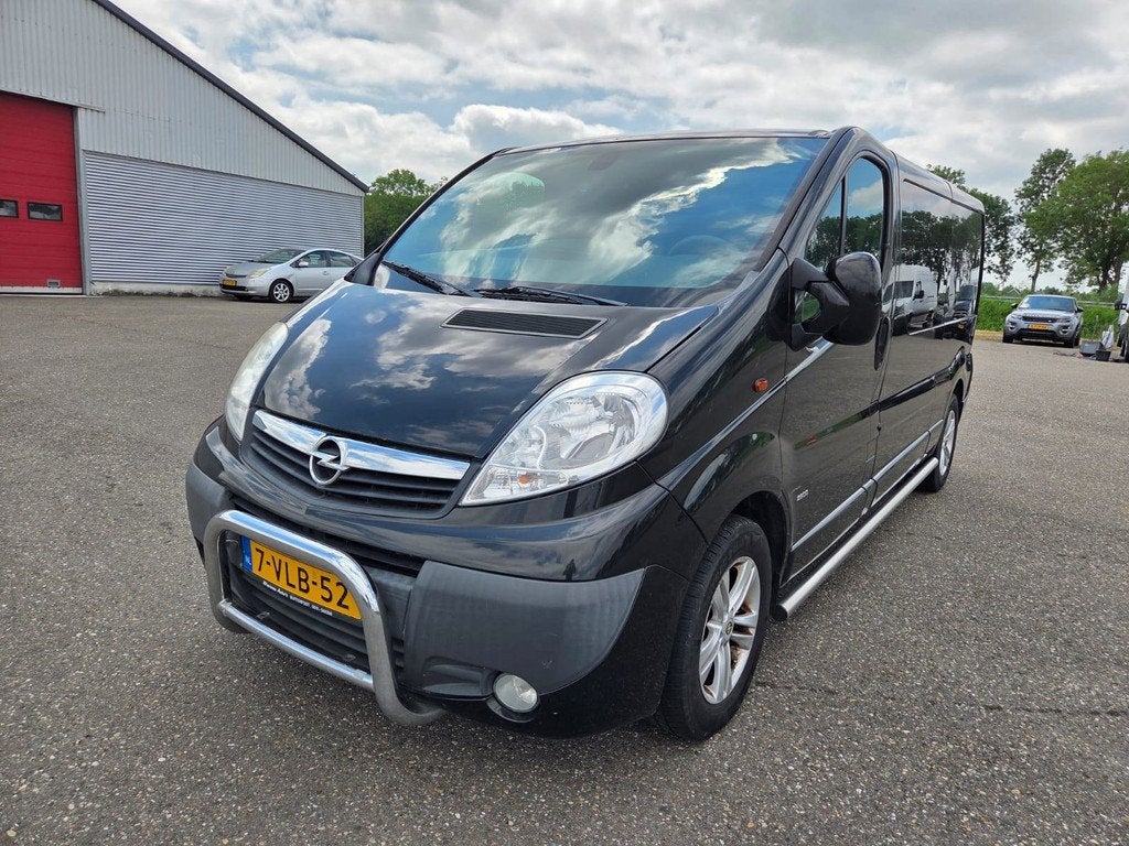 Opel Vivaro 2.5 CDTI L2H1 DC AIRCO 6P FACELIFT! 2011, Auto's, Voorwielaandrijving, Euro 5, Gebruikt, Origineel Nederlands