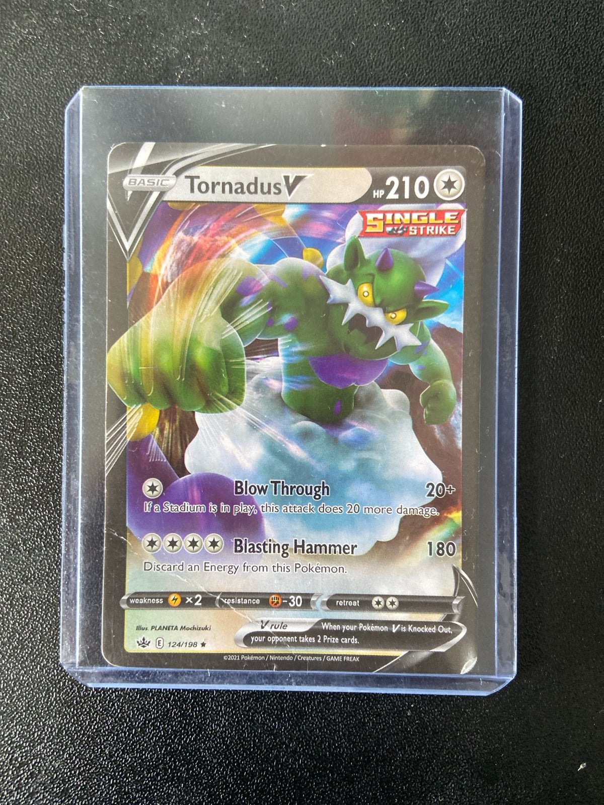 Zeldzame Tornadus V Pokemon kaart (124/198) Single Strike, Ophalen, Zo goed als nieuw, Losse kaart