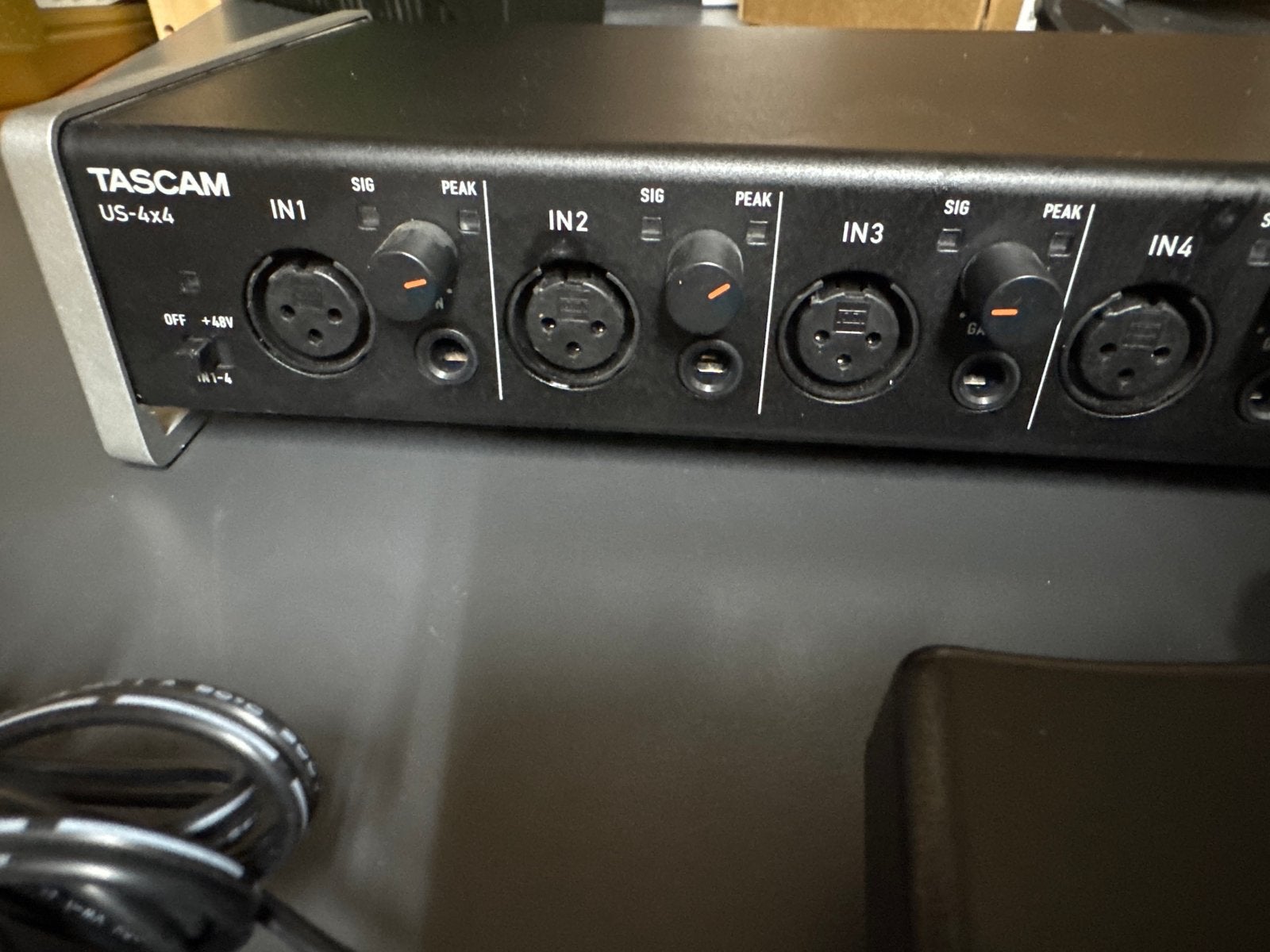 Tascam US-4x4 USB Audio/MIDI Interface, Ophalen of Verzenden, Zo goed als nieuw