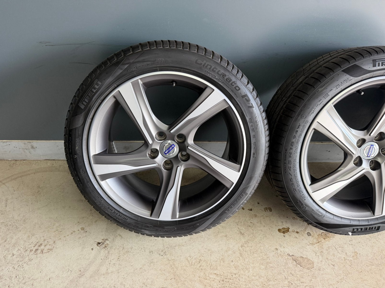 Volvo V60 V70 ixion 18 inch velgen 5x108 235/45/18 zgan set, Auto-onderdelen, Ophalen of Verzenden, 18 inch, All Season, Banden en Velgen