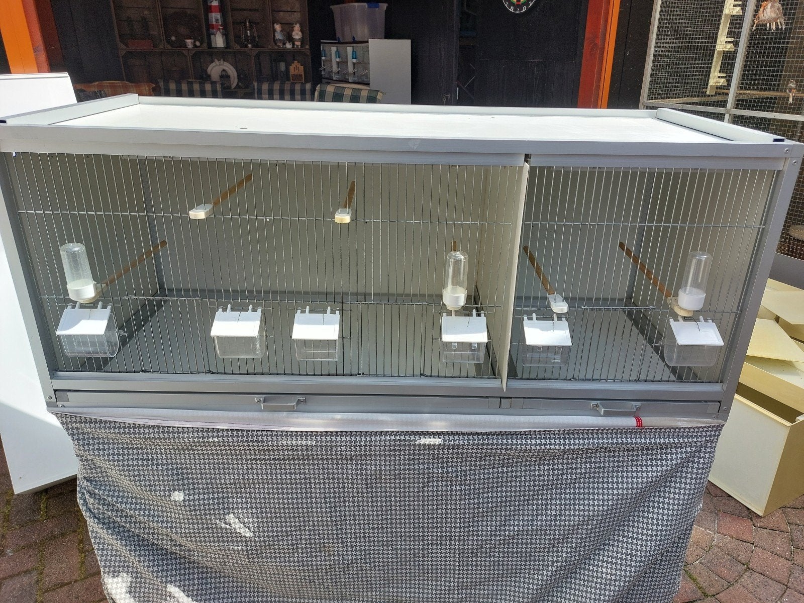 Trespa aluminium uitvliegkooi 124, Ophalen, Gebruikt, Aluminium, Broedkooi of Kweekkooi