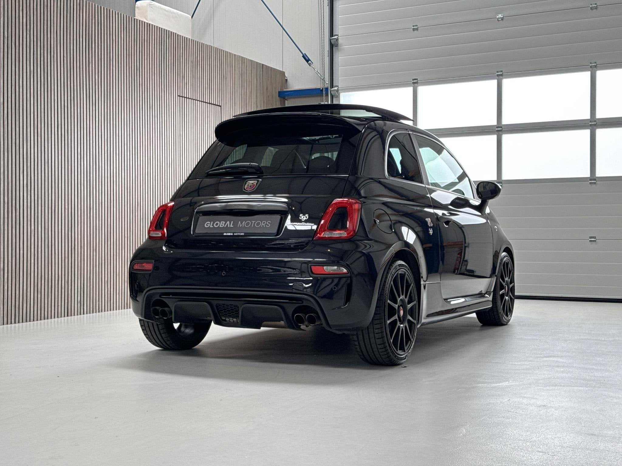 Abarth 595 1.4 T-Jet Competizione 180PK - CARBON SABELT STOE, Voorwielaandrijving, Gebruikt, Euro 6, 4 cilinders