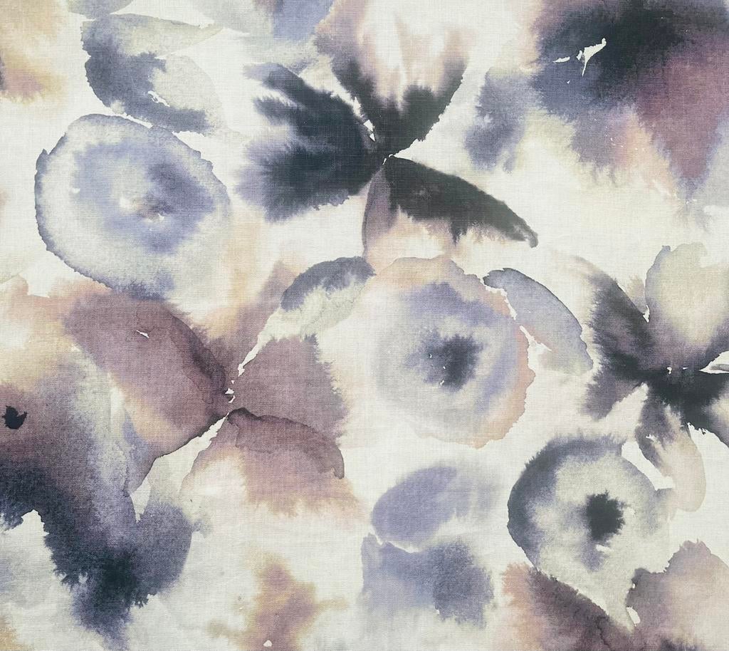 ‘FLORES’ by ‘HARLEQUIN’, Hobby en Vrije tijd, Stoffen en Lappen, Overige kleuren, 120 cm of meer, Ophalen of Verzenden, Zo goed als nieuw
