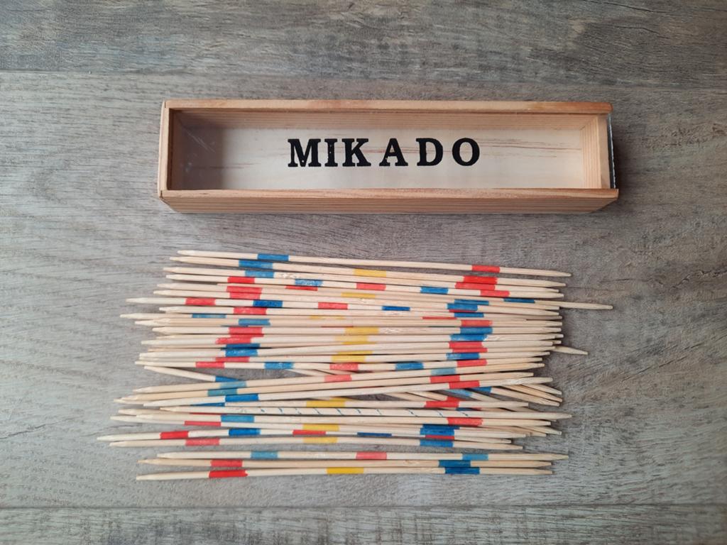 Mikado spel in houten doosje - Klassiek behendigheidsspel, Hobby en Vrije tijd, Gezelschapsspellen | Bordspellen, Vijf spelers of meer