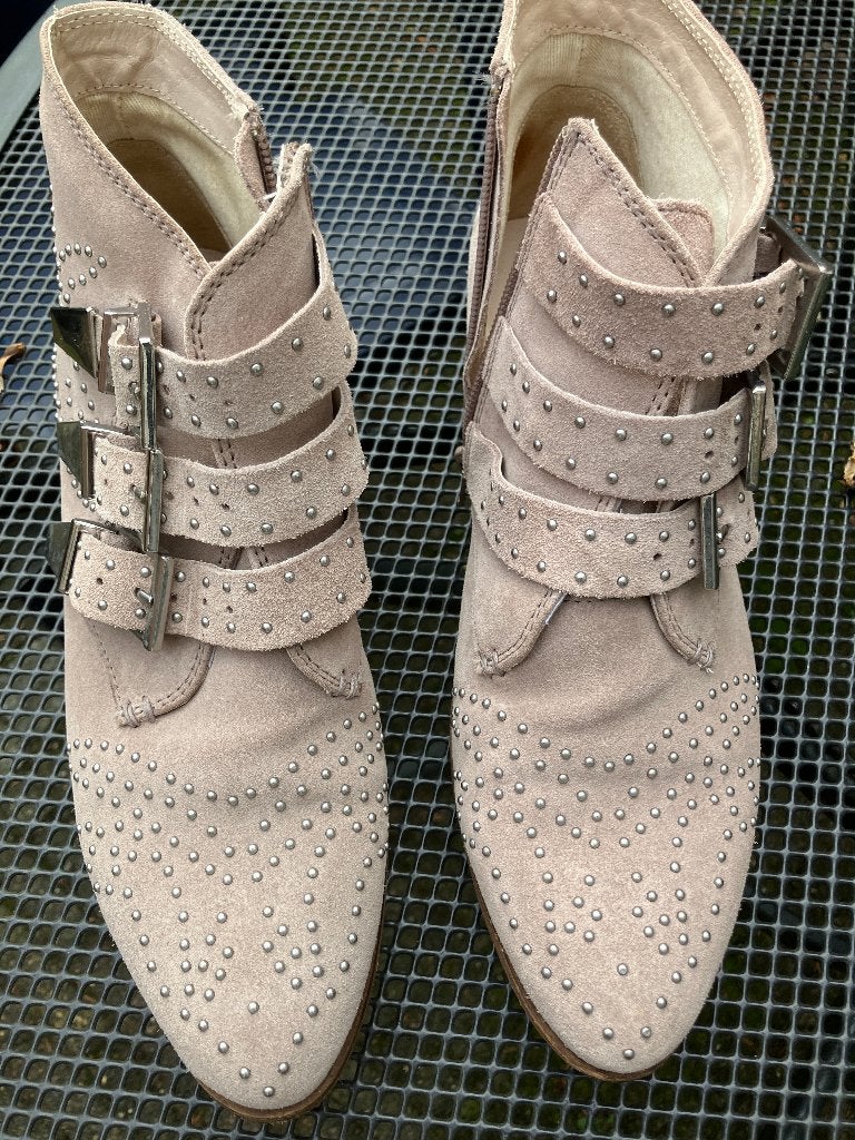 nieuwe enkellaarsjes maat 40, Kleding | Dames, Schoenen, Beige, Lage of Enkellaarzen, Ophalen of Verzenden, Zo goed als nieuw