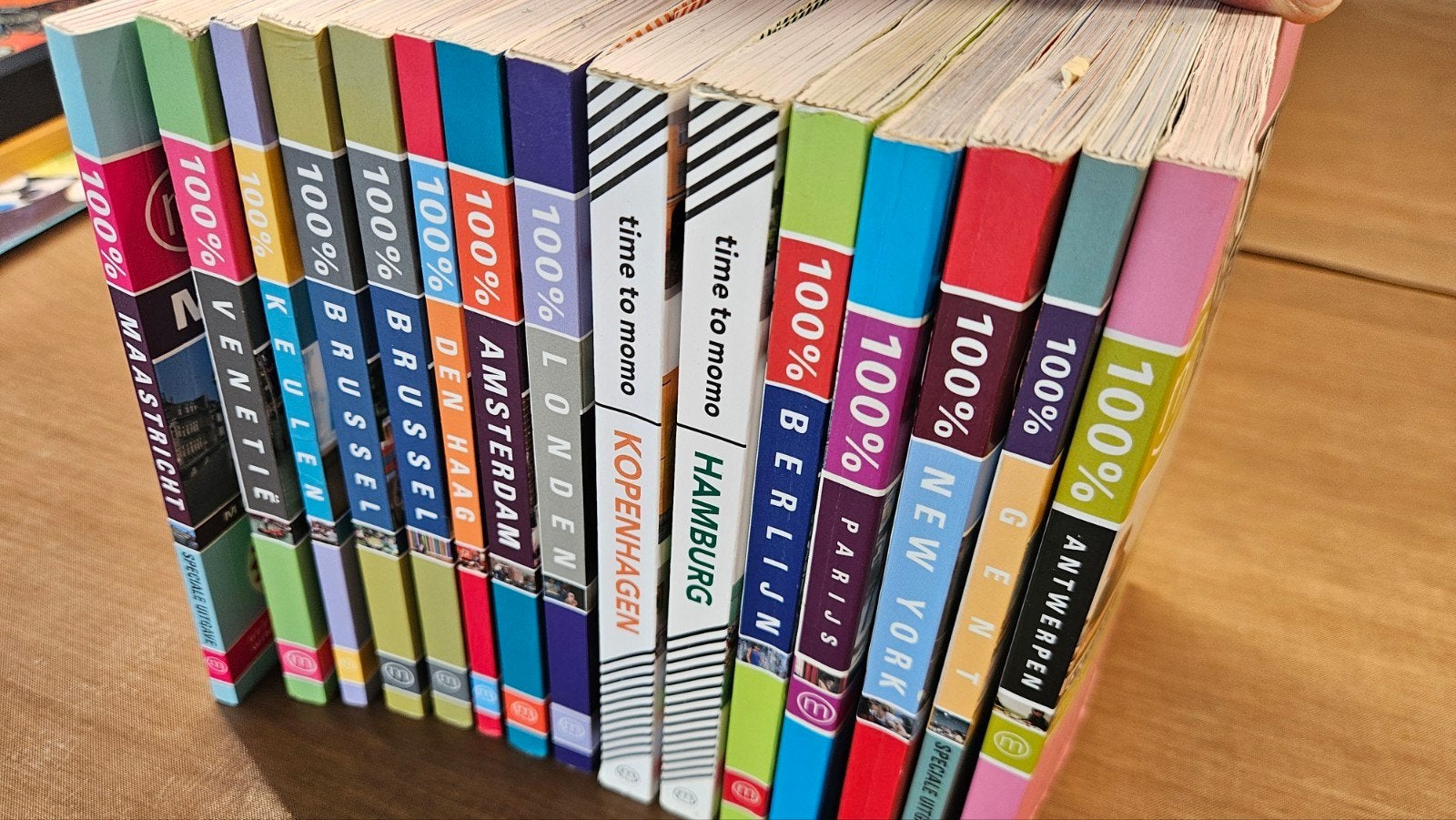 100%  Reisgidsen, 15 stuks, Boeken, Reisgidsen, Europa, Ophalen of Verzenden, Zo goed als nieuw, Reisgids of -boek