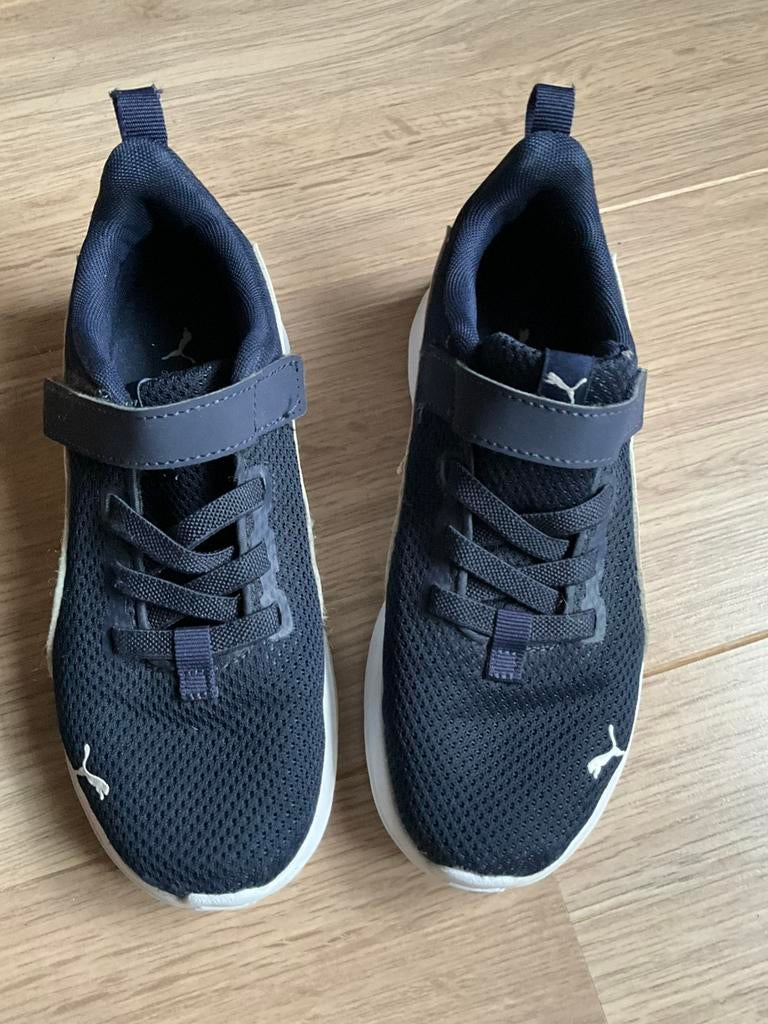 Puma schoentjes maat 34, Ophalen of Verzenden, Zo goed als nieuw, Jongen of Meisje, Sportschoenen