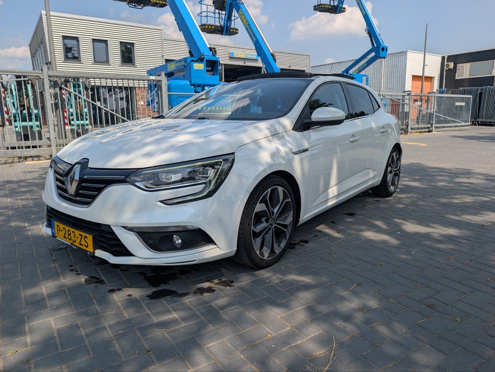 Renault Mégane 1.3 TCe 160pk EDC GPF 2019 Wit, Auto's, 1254 kg, 15 km/l, 4 cilinders, 1650 kg