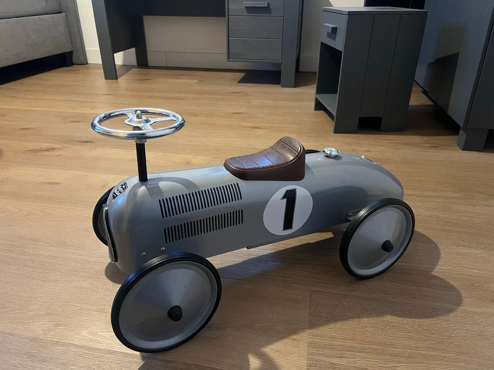 Retro Roller loopauto - Grijs met bruin zitje, Ophalen, Zo goed als nieuw, Loopvoertuig