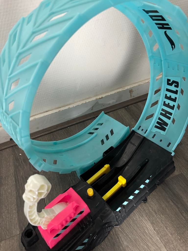 Hot Wheels Looping Racebaan met Lanceerder, Kinderen en Baby's, Speelgoed | Racebanen, Ophalen, Racebaan, Zo goed als nieuw, Hot Wheels