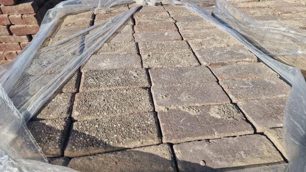 Gebruikte betonklinkers op pallets in diverse kleuren, Ophalen, Gebruikt, Klinkers, 10 m² of meer