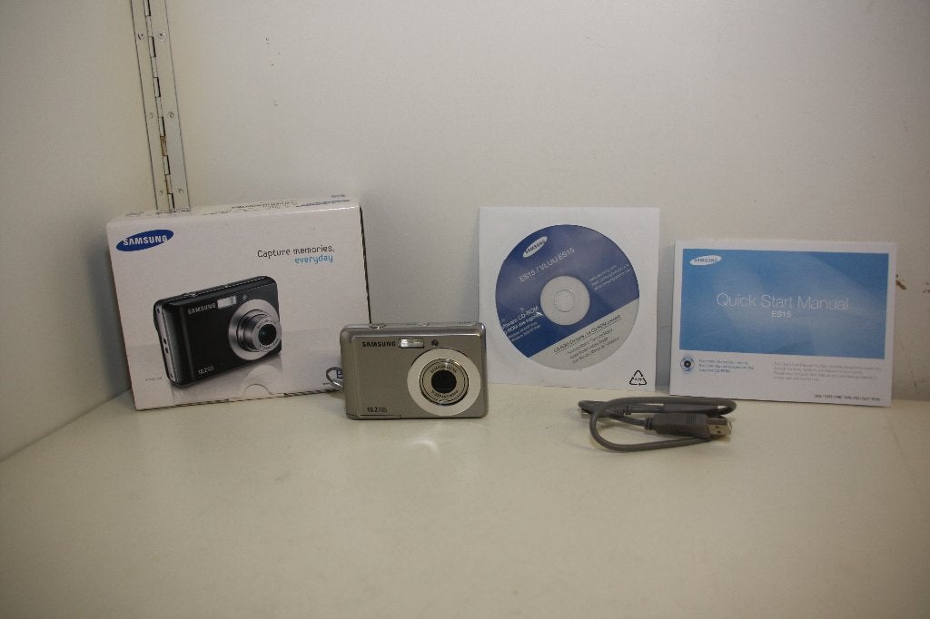 Samsung ES15 Compactcamera. Compleet in doos. Nieuwstaat, Ophalen of Verzenden, Zo goed als nieuw, Samsung, Minder dan 4 keer
