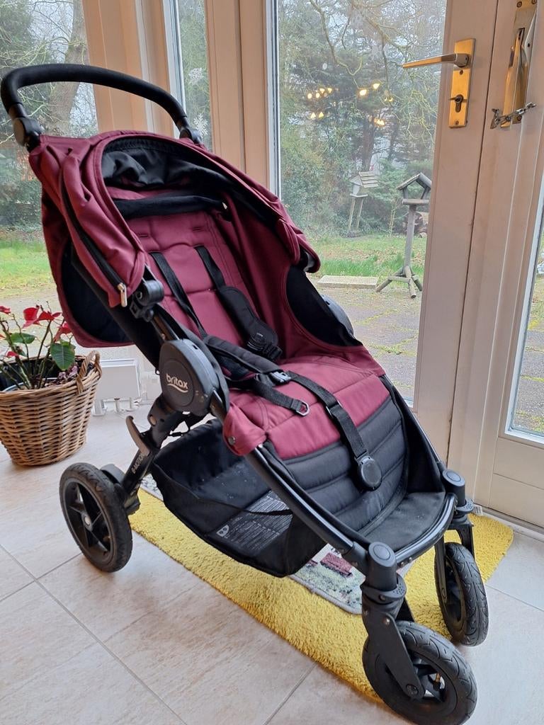 Britax-Römer kinderwagen, zgan, slaapstand, burgundy rood, Ophalen, Zo goed als nieuw, Kinderwagen, Overige merken