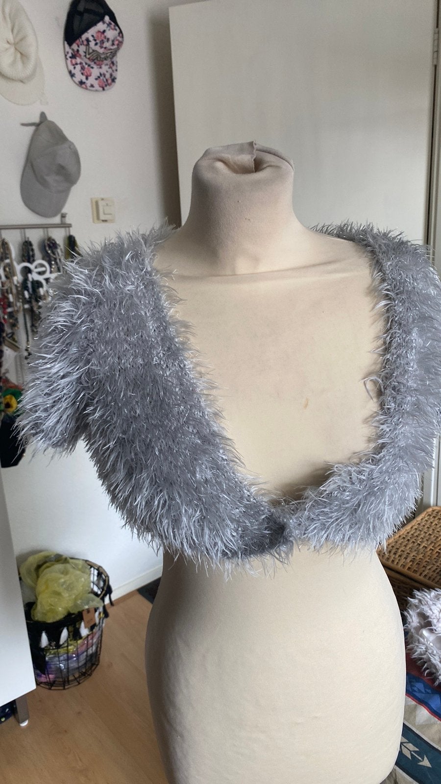 Grijze bolero mt m, Kleding | Dames, Ophalen of Verzenden, Zo goed als nieuw, Maat 38/40 (M), Grijs