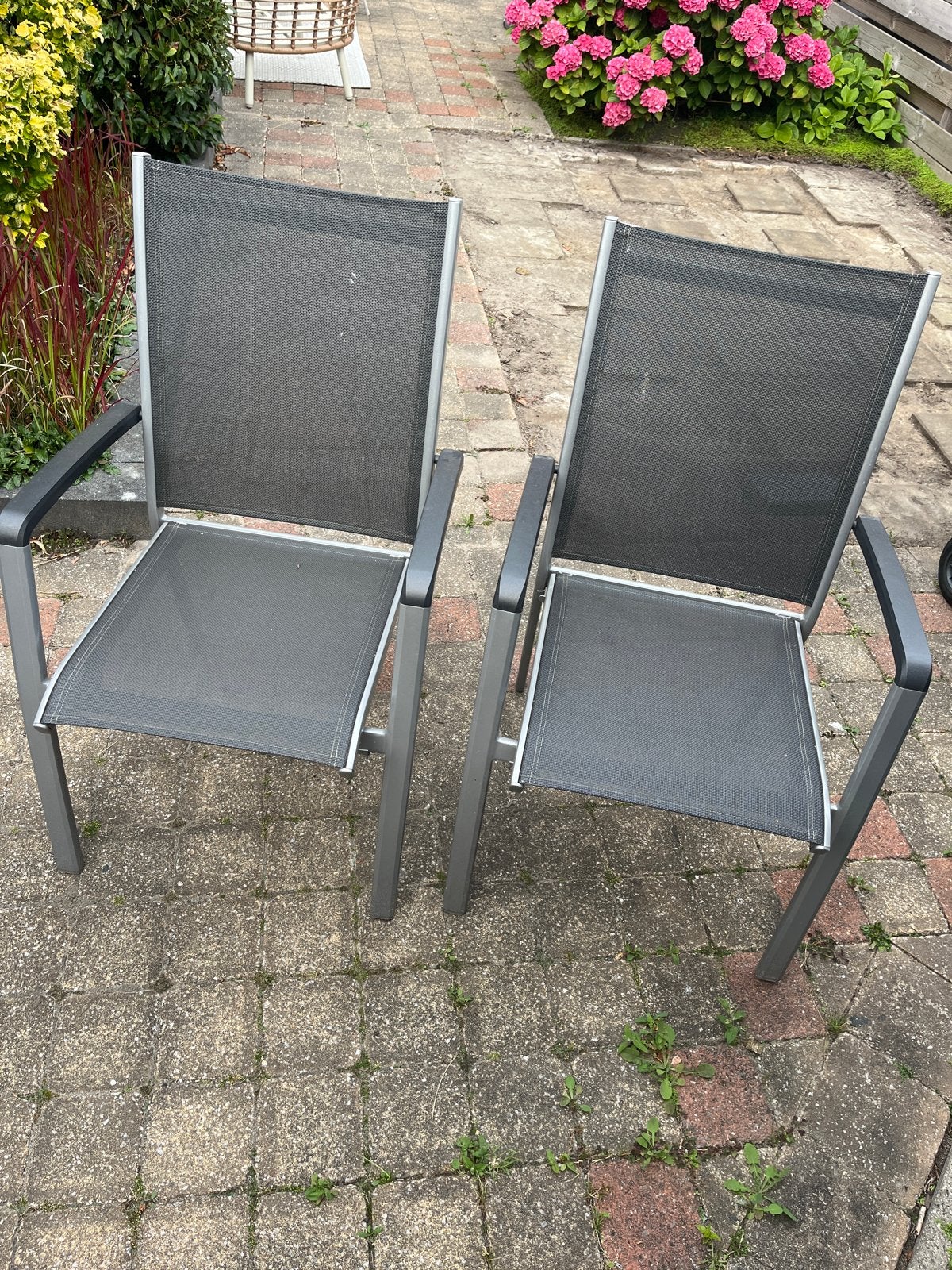 2x Tuinstoelen met armleuningen - Grijs/Antraciet, Tuin en Terras, Tuinstoelen, Ophalen, Gebruikt, Aluminium