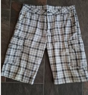Mooie Heren korte broek izgst maat 50 € 5,00, Kleding | Heren, Ophalen of Verzenden, Zo goed als nieuw, Maat 48/50 (M), Zwart