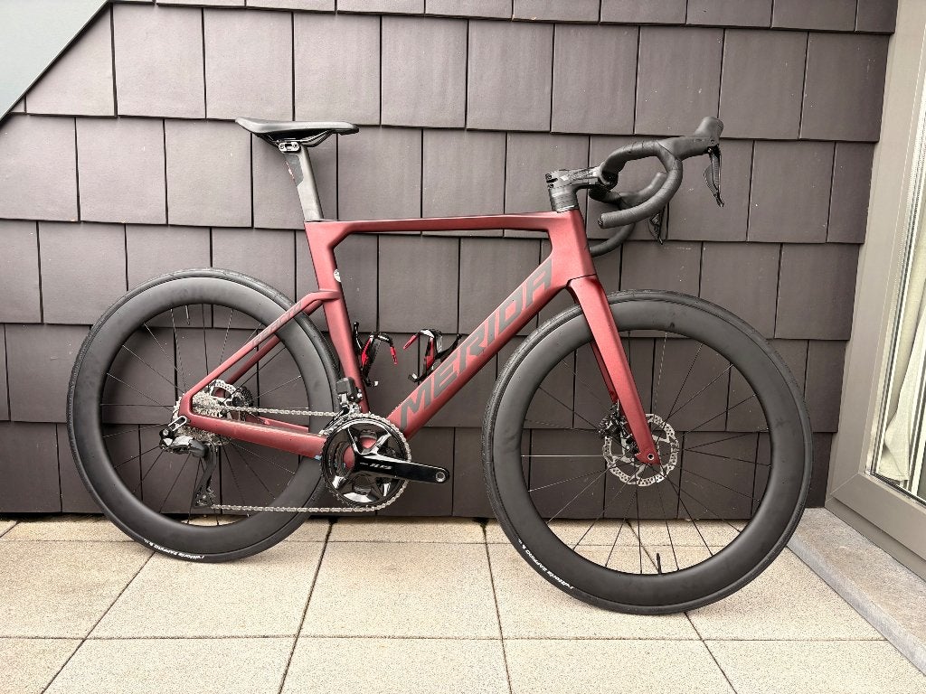 Merida Reacto 6000 di2 2024 Burgundy - M, 28 inch, Carbon, Heren, Zo goed als nieuw