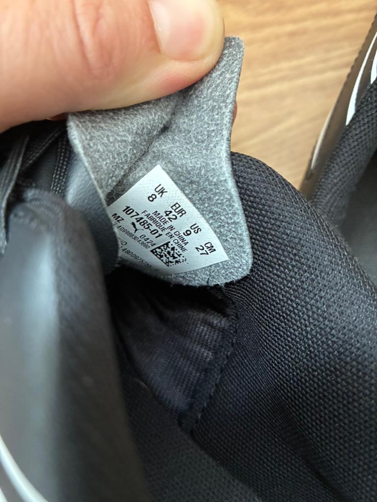 Puma sportschoenen mt 42, Maat XS of kleiner, Ophalen, Zo goed als nieuw, Schoenen