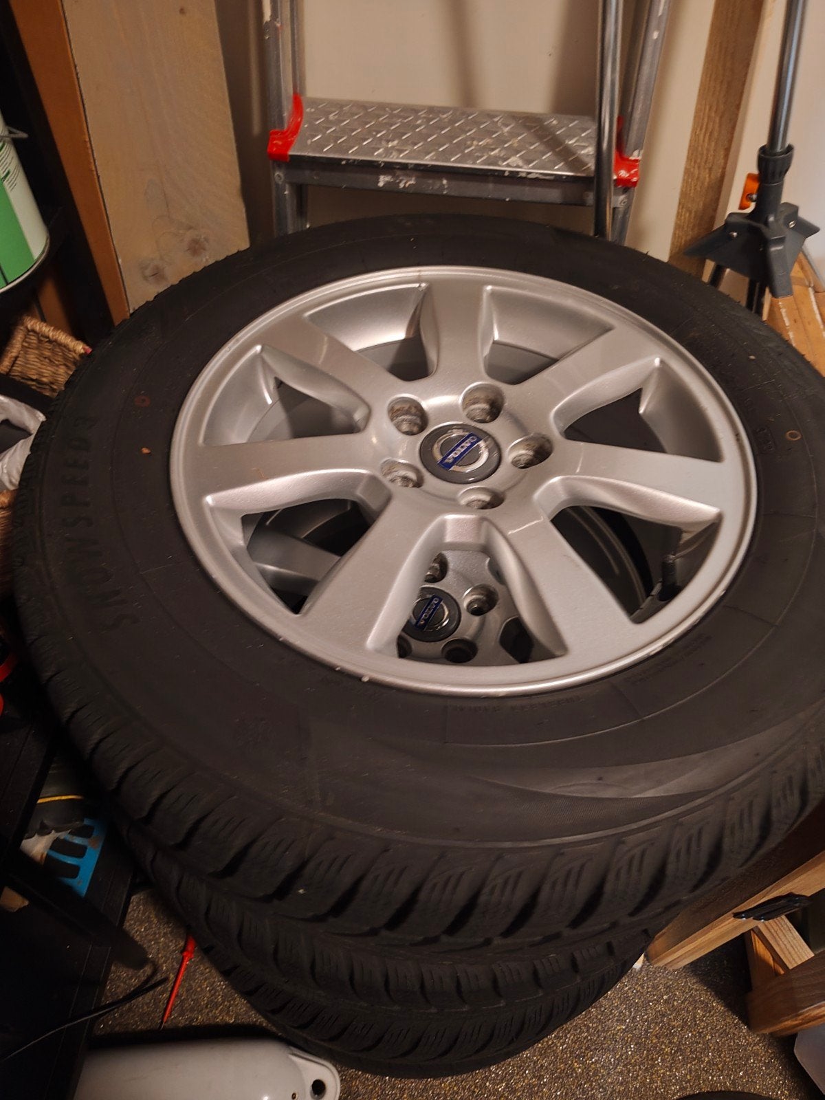 winterbanden met velg (4x) Volvo V60 e.v.a., Auto-onderdelen, Ophalen, 16 inch, Banden en Velgen, Winterbanden