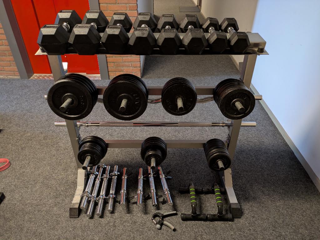Krachtartikelen: dumbels, schijven, stangen, rek, banken, Ophalen, Zo goed als nieuw, Buik, Dumbbell