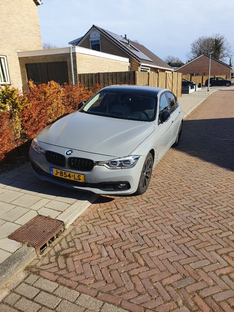 BMW 330e (2016) Automaat | Rijdend Project voor de Klusser, Auto's, BMW, Automaat, 1998 cc, Achterwielaandrijving, Bi-Xenon koplampen
