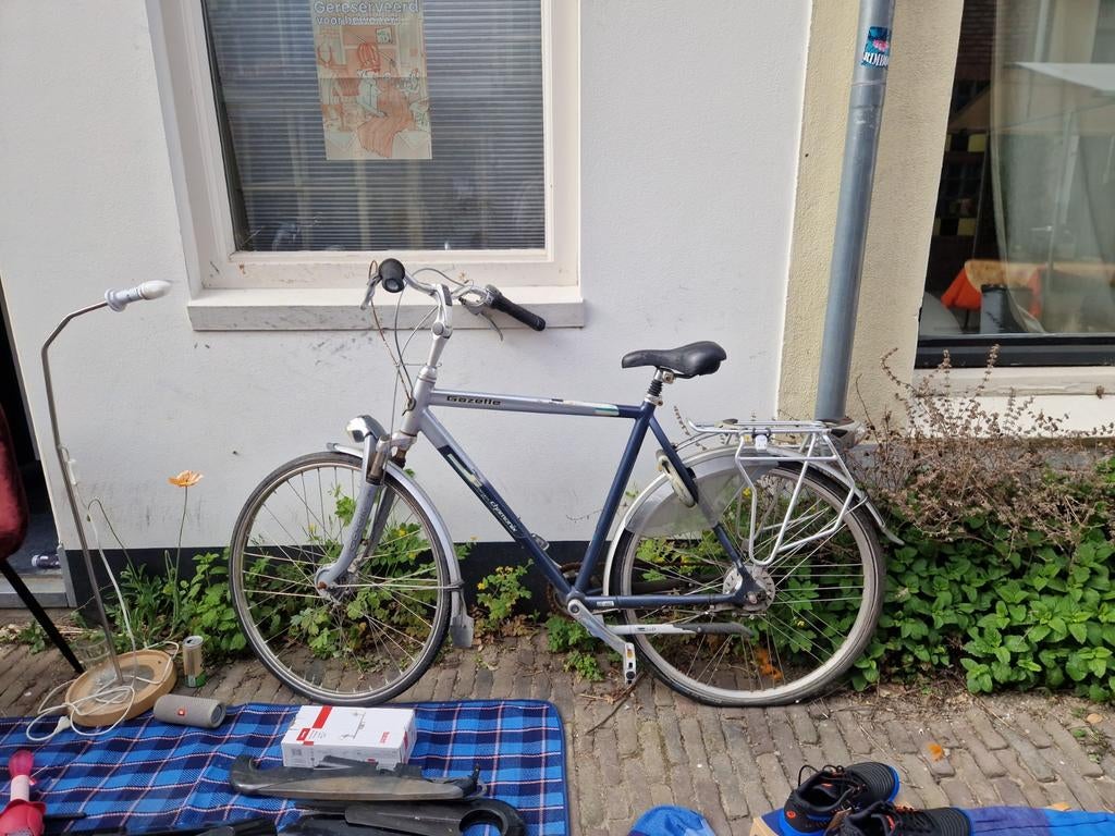 Tweemaal Gazelle stadsfiets (opknappers), Gebruikt, Velgrem, Versnellingen, Ophalen of Verzenden
