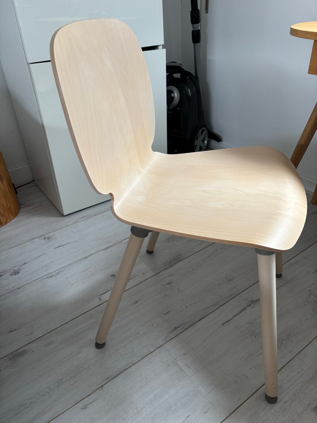 IKEA SVENBERTIL stoel met houten poten, Huis en Inrichting, Stoelen, Ophalen, Gebruikt, Overige kleuren, Eén