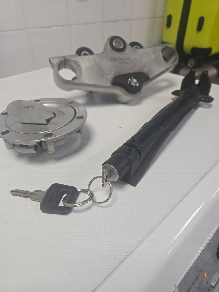 BMW Motorfiets Onderdelen: Contactslot, Tankdop, Kroonplaat, Motoren, Ophalen of Verzenden, Gebruikt