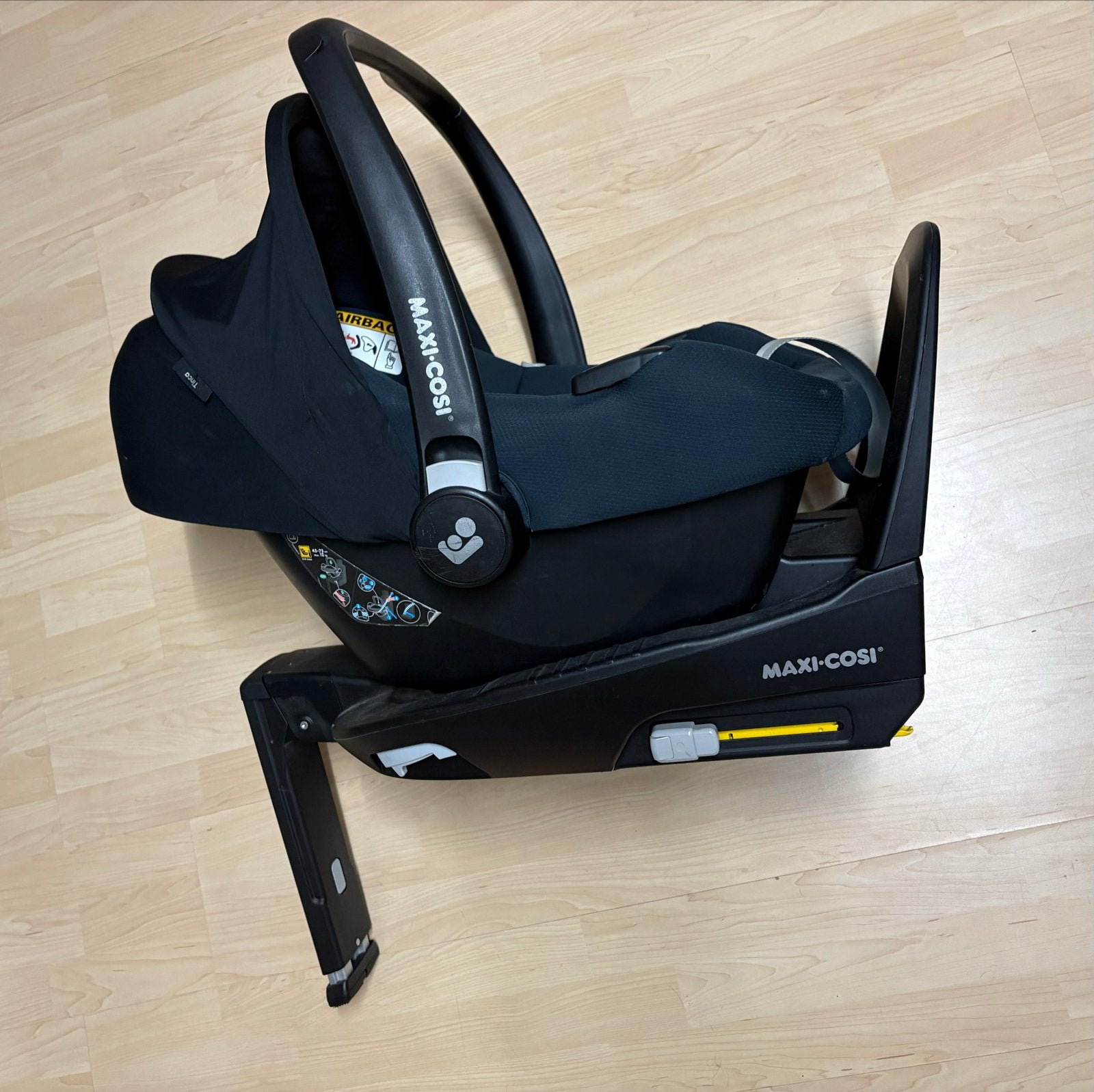 Maxi-Cosi Tinca autostoel inclusief FamilyFix 2 base, Ophalen, Zijbescherming, Zo goed als nieuw, Isofix