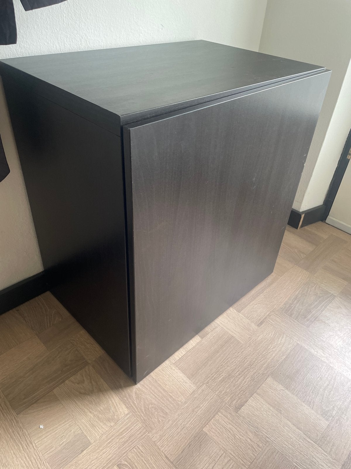 Donkerbruine Ikea kast met 3 planken, Ophalen, Gebruikt