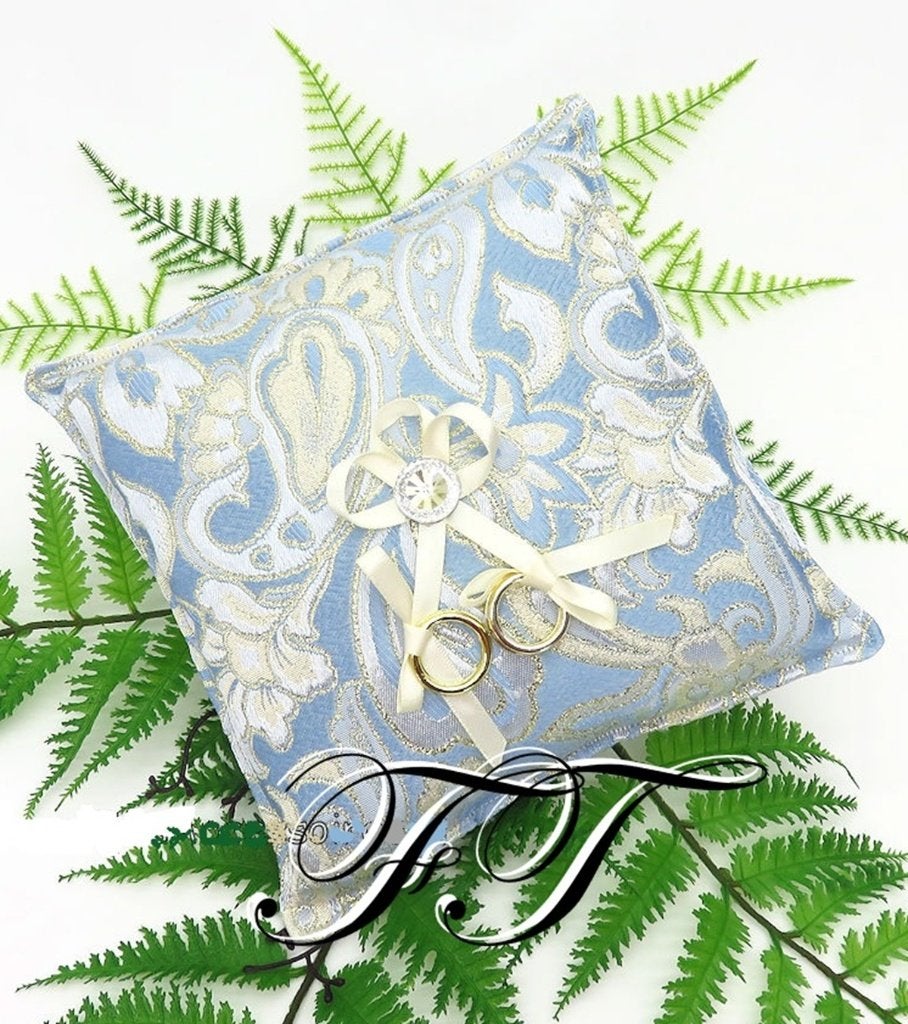 Mooie blauwe trouw ringkussen met strass steen., Ophalen of Verzenden, Nieuw, Versiering, Geboorte of Huwelijk