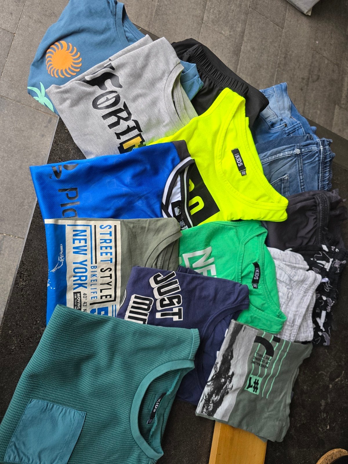 Grote partij kinder 158/164 T-shirts en kleding (10+ stuks), Ophalen of Verzenden, Gebruikt, Diverse, Jongen of Meisje