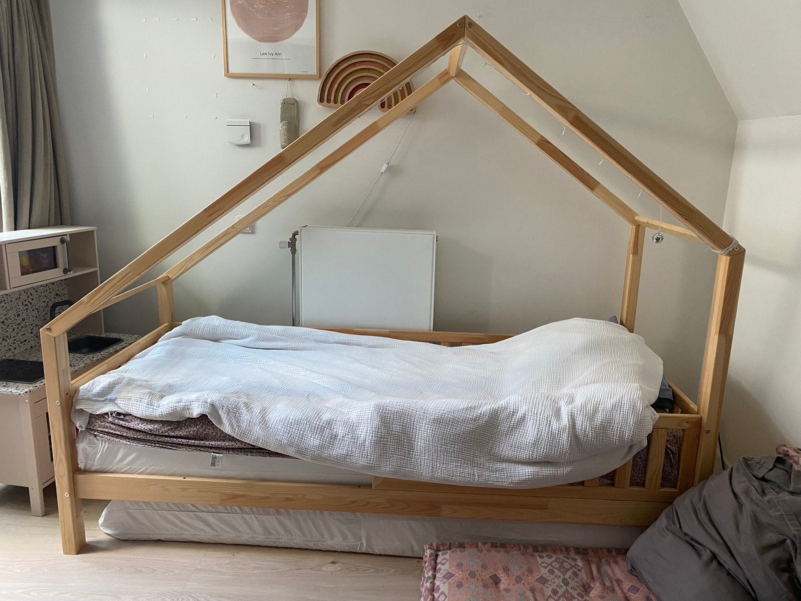Bedhuisje Dolores van Petit Puk 80x200, Kinderen en Baby's, Kinderkamer | Bedden, Ophalen, Gebruikt, 70 tot 85 cm, Lattenbodem