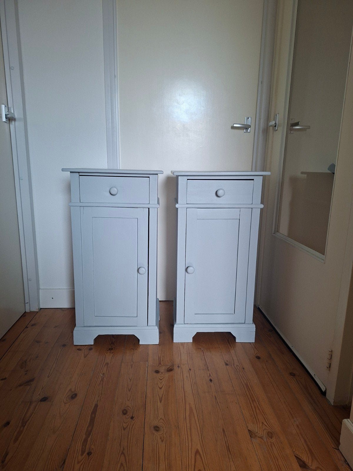2 brocante identieke  grenen kastjes, Ophalen, Gebruikt, Minder dan 45 cm, 70 cm of meer
