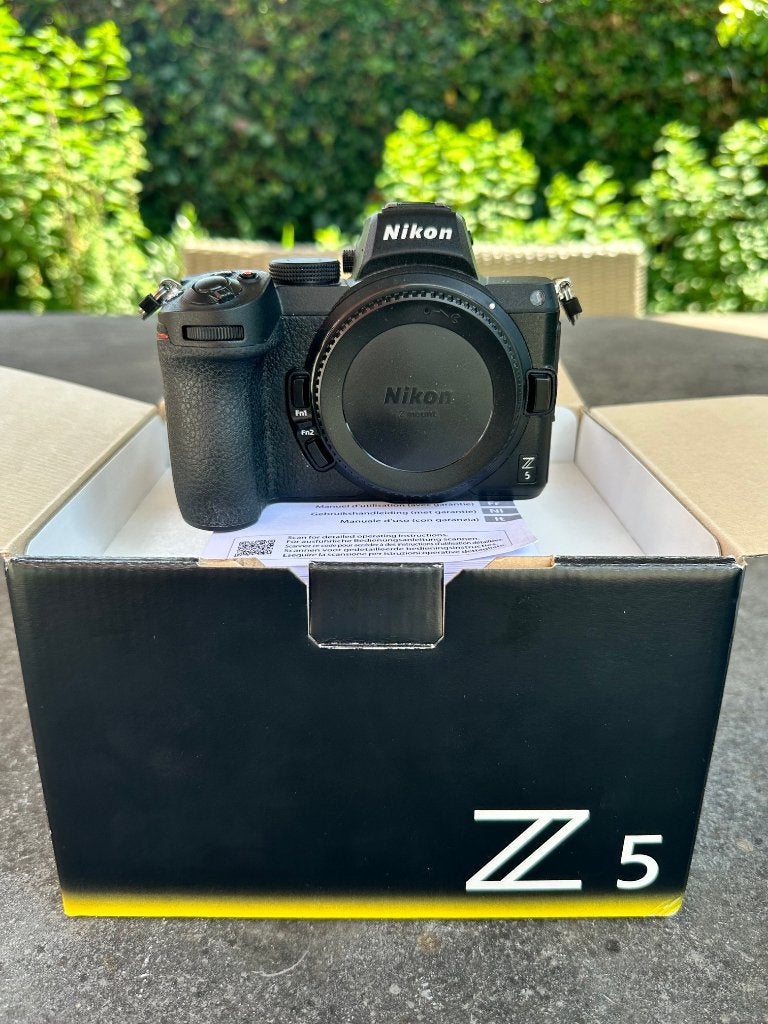 Nikon Z5 body - 4440 clicks, Spiegelreflex, Ophalen of Verzenden, Zo goed als nieuw, Nikon