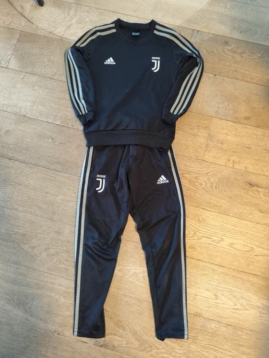 Adidas Juventus trainingspak maat 12/maat 128/134, Adidas, Gebruikt, Jongen of Meisje, Sport- of Zwemkleding