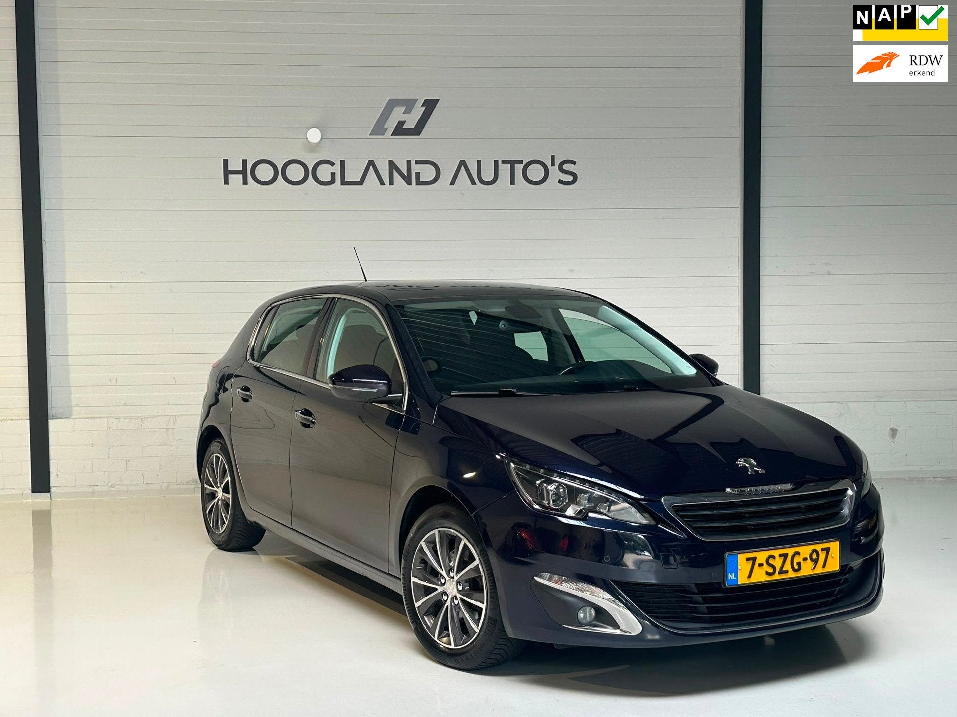 Peugeot 308 1.6 THP Première Panorama NIEUWE APK, Euro 5, Zwart, 4 cilinders, Blauw