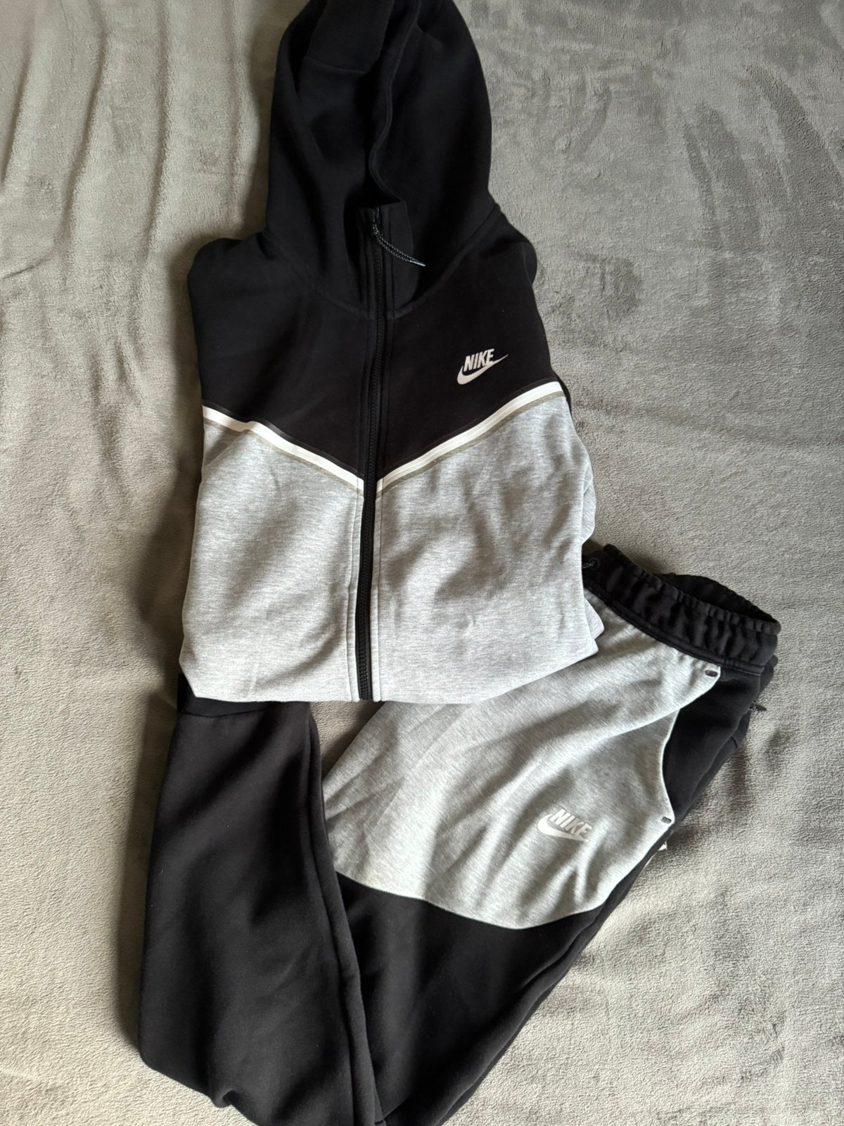 Nike Tech fleece, Ophalen of Verzenden, Zo goed als nieuw, Grijs, Algemeen