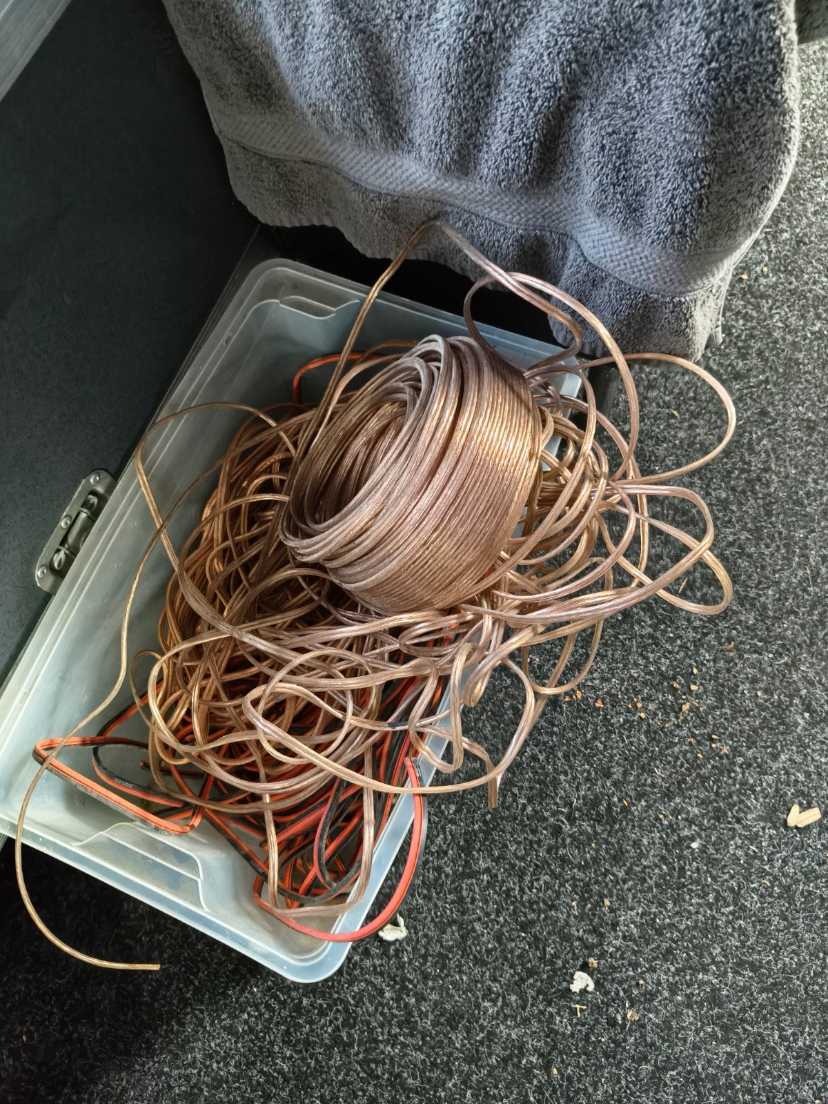 Ongeveer 100 m luidsprekerkabel, Ophalen of Verzenden, Zo goed als nieuw, 10 meter of meer, Luidsprekerkabel