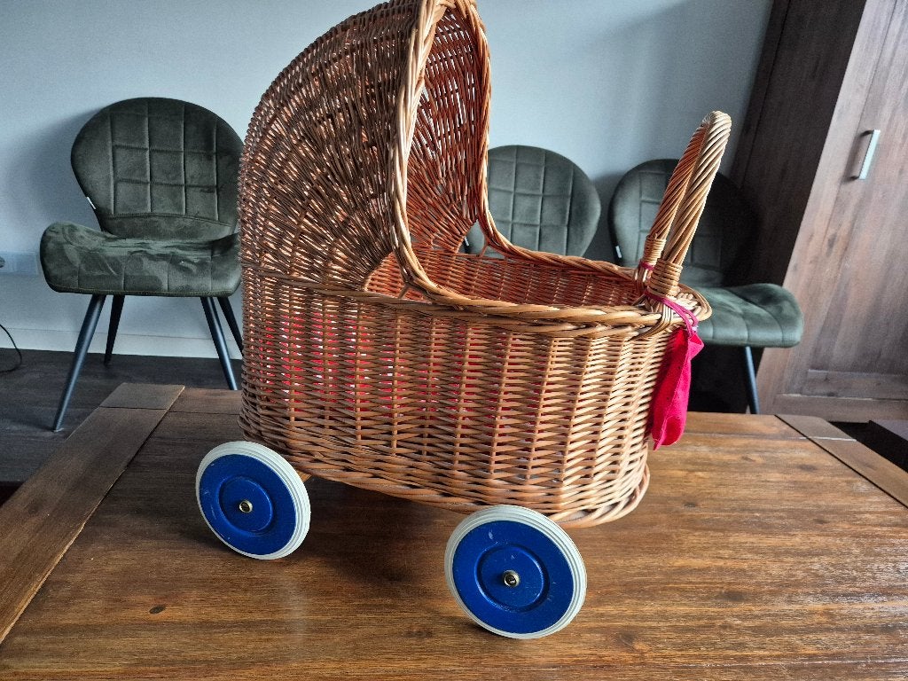 Rieten poppenwagen, Ophalen, Gebruikt, Babypop
