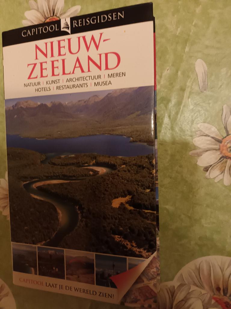 Nieuw Zeeland capitool reisgids Auckland Wellington Otago, Capitool, Europa, Ophalen of Verzenden, Zo goed als nieuw