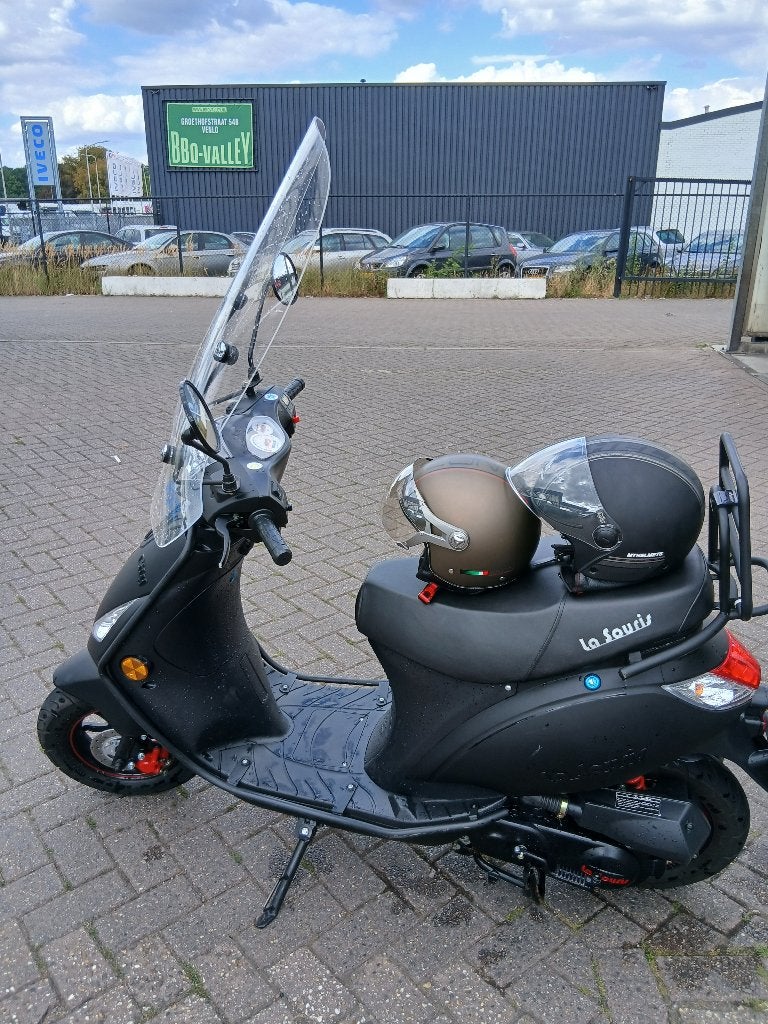 Scooter, Fietsen en Brommers, Scooters | Overige merken, Ophalen, La Sauris, Maximaal 45 km/u, Zo goed als nieuw