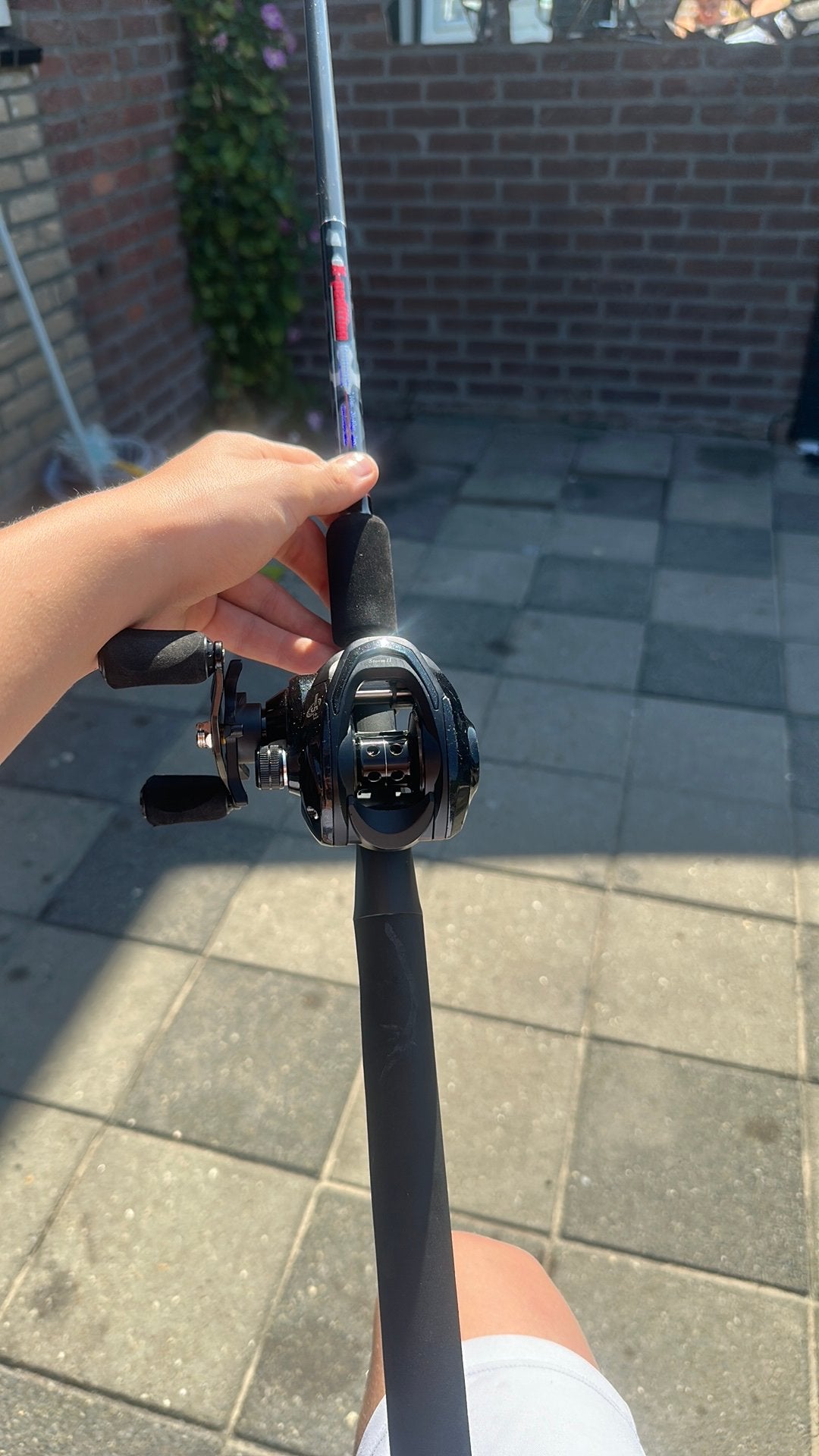 Vishehengel reel nieuw, Watersport en Boten, Hengelsport | Roofvissen, Ophalen, Zo goed als nieuw, Werphengel