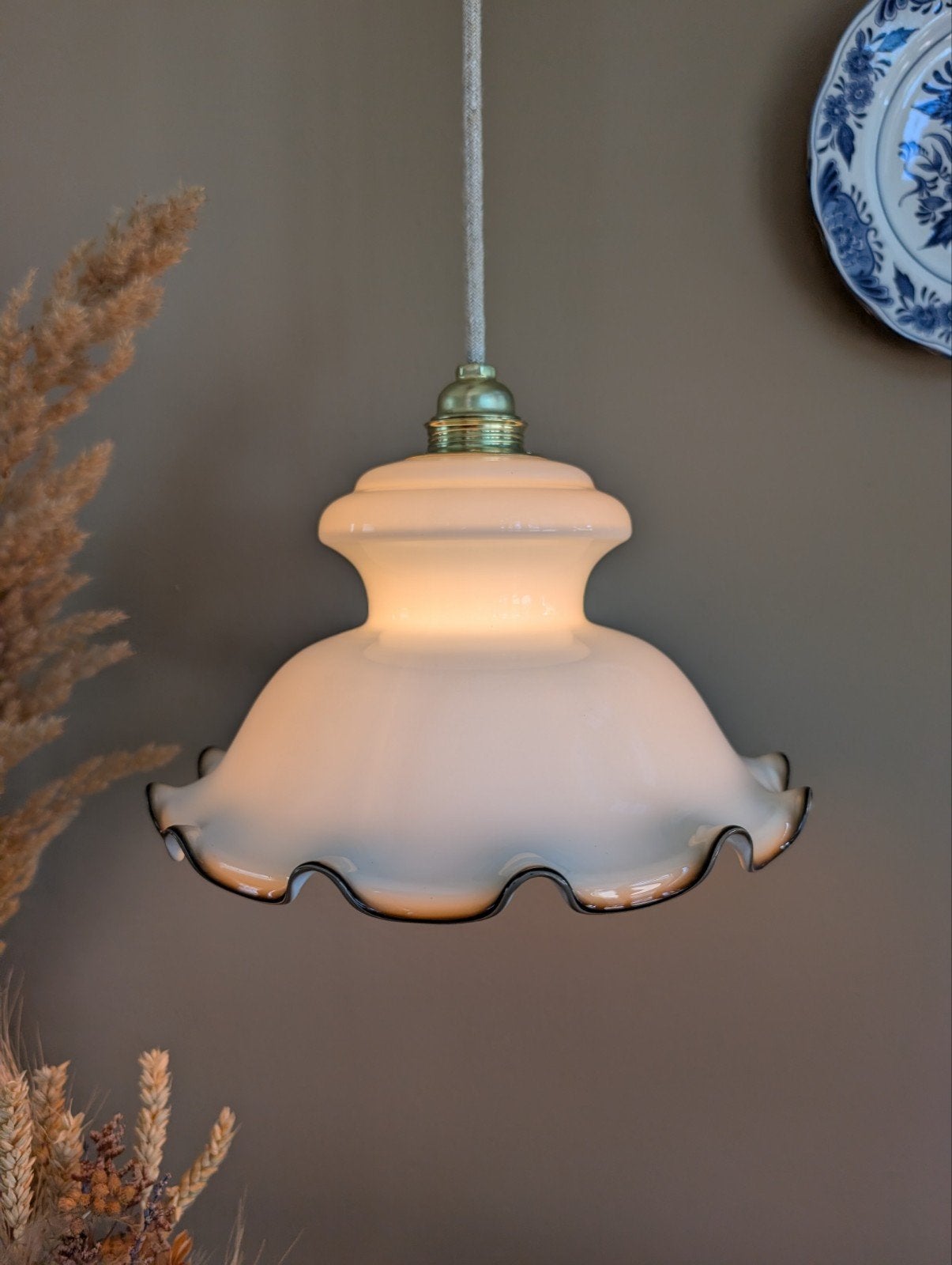 Nostalgische sfeervolle opaline glazen lamp, Huis en Inrichting, Lampen | Hanglampen, Ophalen of Verzenden, Glas