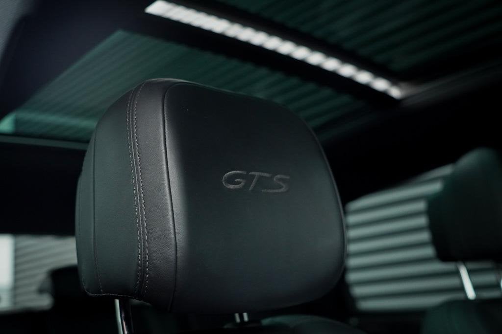 Foto 42 van Porsche Macan 3.0 GTS / Pano / Luchtvering / Trekhaak / Spor