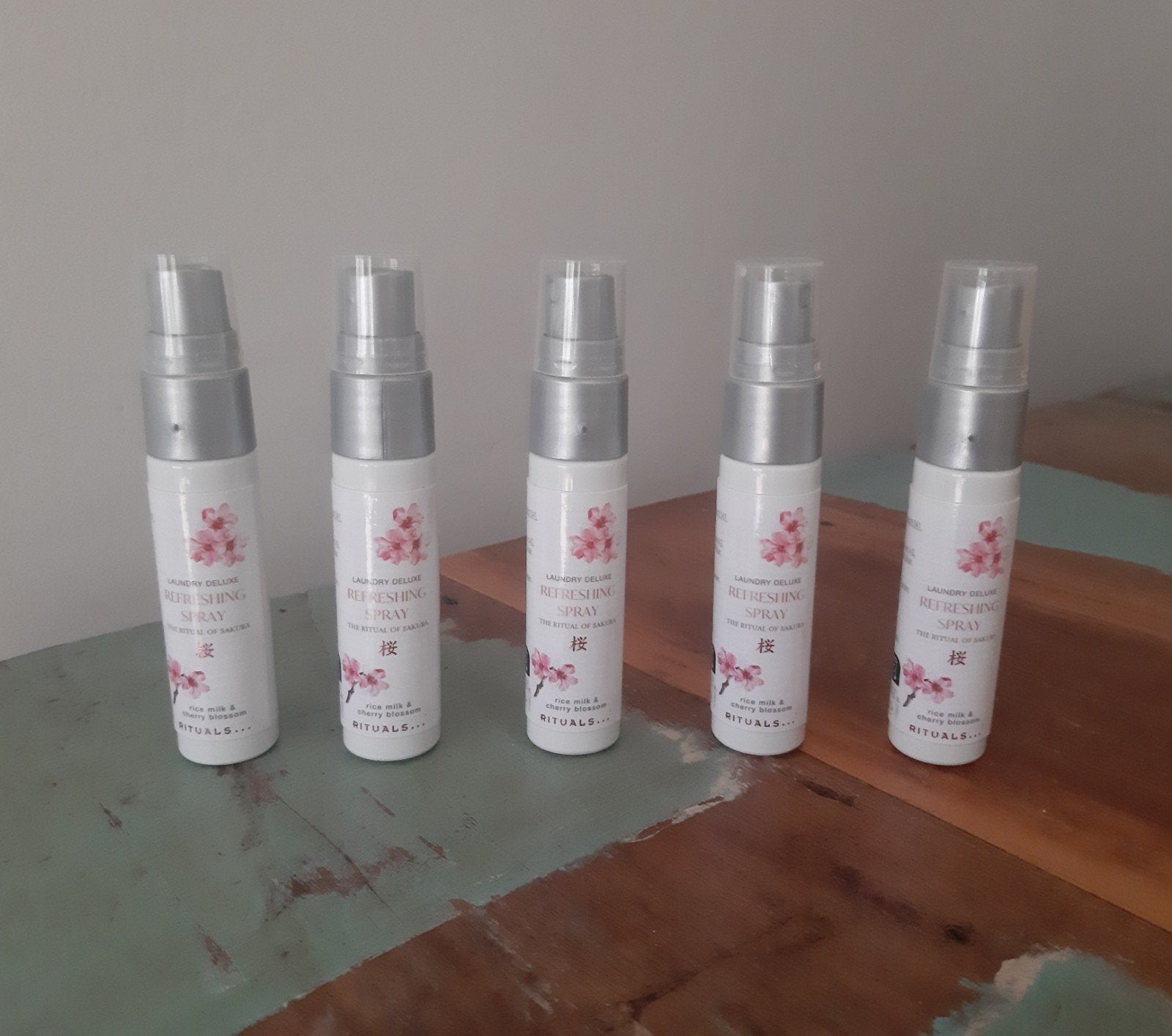 RITUALS SAKURA REFRESHING SPRAY 20 ML, Ophalen of Verzenden, Zo goed als nieuw