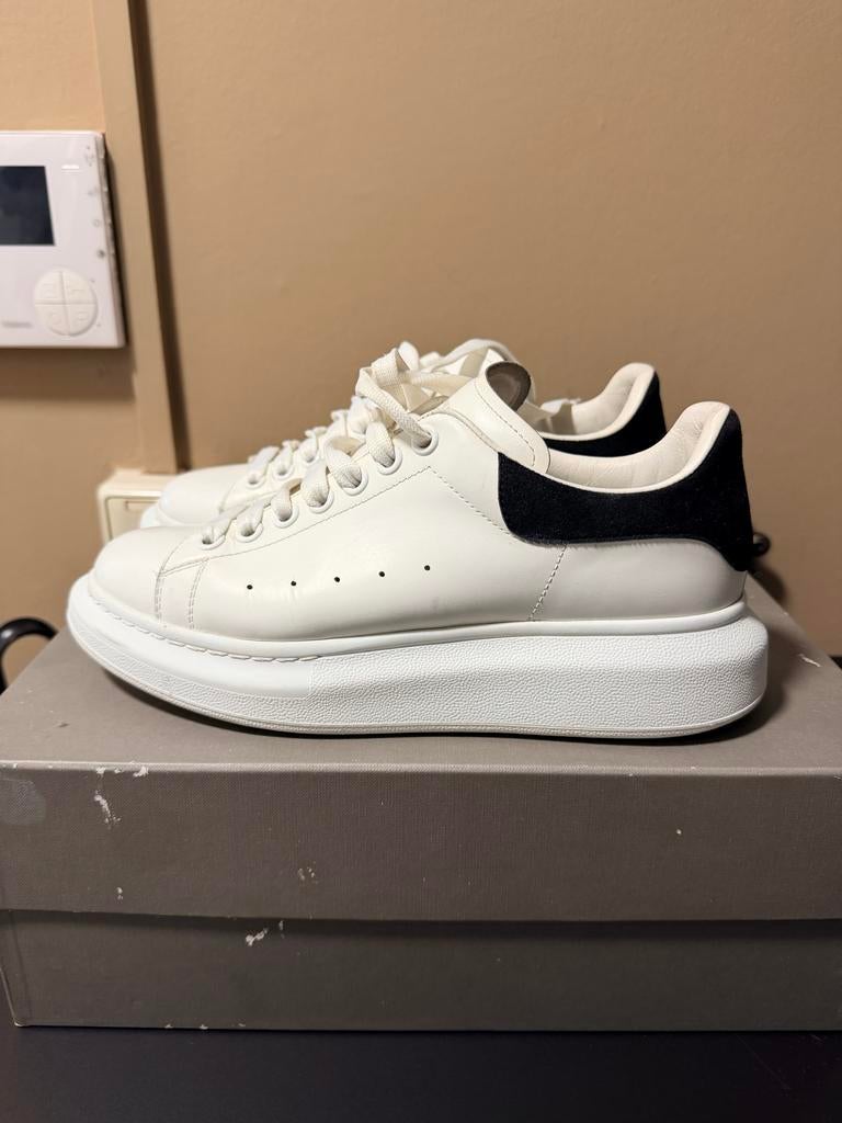Alexander McQueen Oversized Sneaker - Maat 40, Ophalen of Verzenden, Zo goed als nieuw, Wit