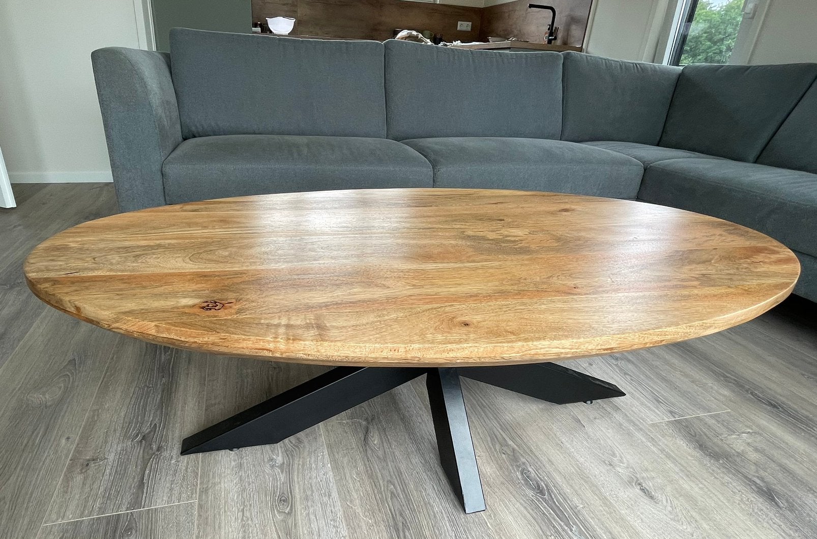 Mango houten ovalen salon tafel, Ophalen, Gebruikt, 100 tot 150 cm, 50 tot 100 cm