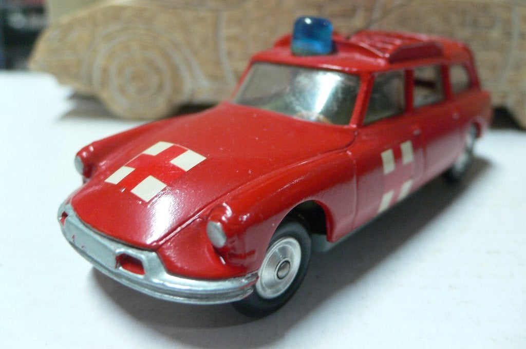 citroen ds 19 safari brandweerambulance-corgi-gerestaureerd, Verzenden, Gebruikt, Auto, Corgi